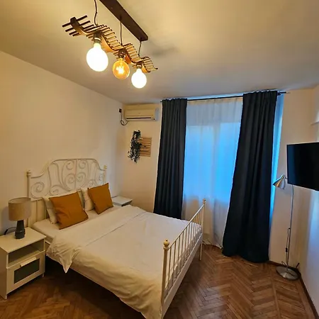 Low Cost Studio *